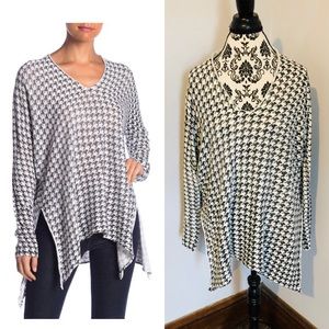 Modern Designer Checkered Knot Tie Sweater. Medium